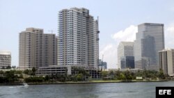 Vista general del centro financiero de la ciudad de Miami, Florida.