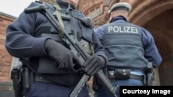 Agentes de la policía frustraron el domingo en Berlín un ataque con cuchillo de probable motivación islamista. 