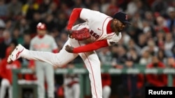 Los días de Aroldis Chapman en Boston podrían estar contados.