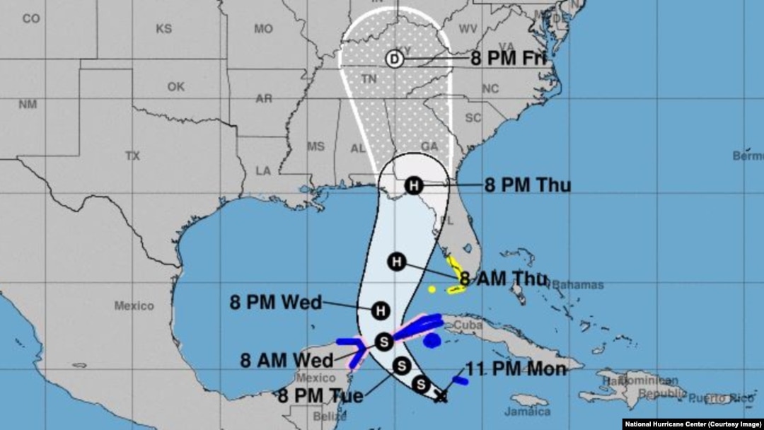 Proyección del Centro Nacional de Huracanes de EEUU (NHC), con sede en Miami, Florida. 