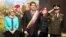 Nicolás Maduro junto a su esposa Cilia Flores, el ministro de defensa Vladimir Padrino y otros funcionarios. 