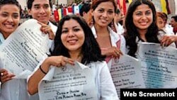 Estudiantes de la Escuela Latinoamericana de Medicina