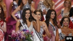 Paulina Vega en el momento de su coronación como Miss Universo 2014.