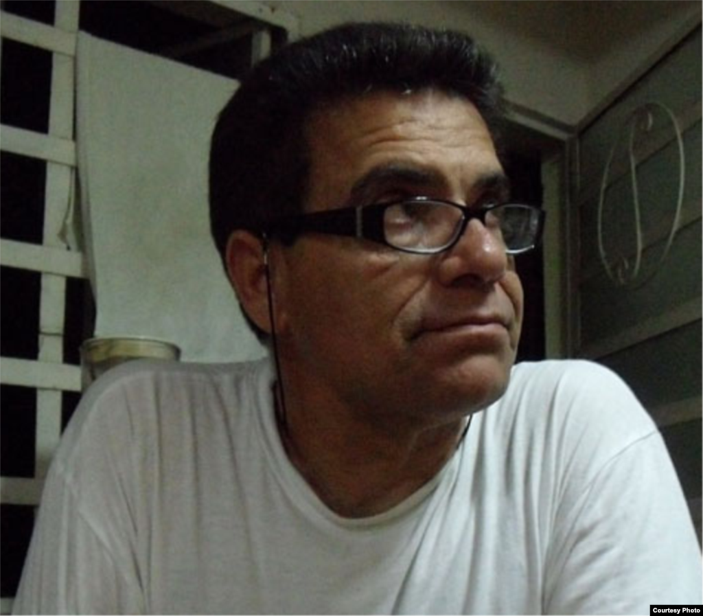 Librado Linares vive en Camajuaní, Villa Clara, preside el Movimiento Cubano Reflexión.