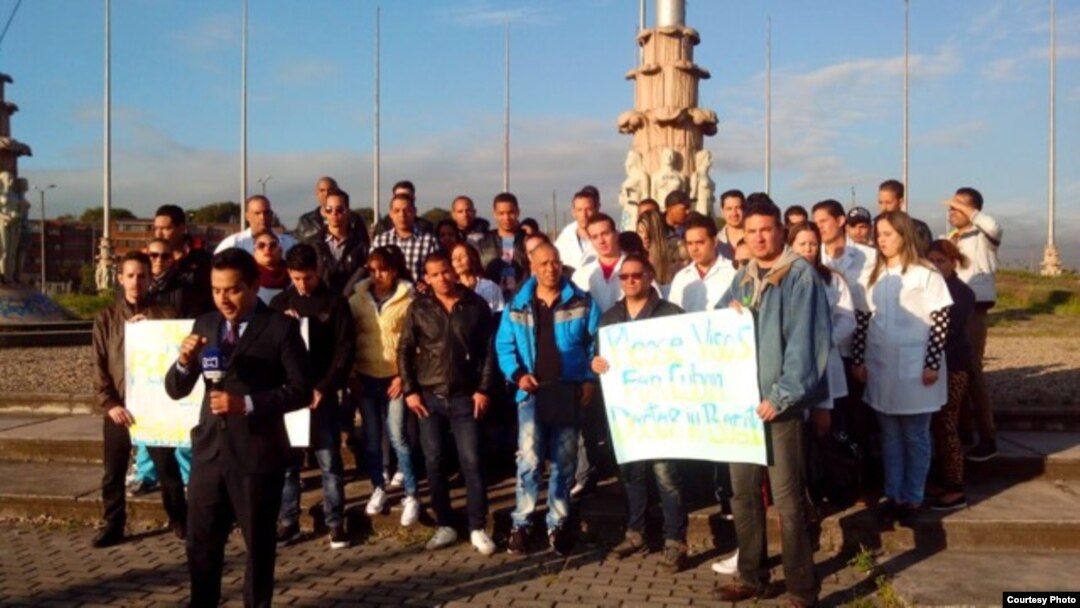 Médicos cubanos varados en Colombia, protagonizaron varias protestas exigiendo visas para EEUU. Foto Cortesía Maikel Palacio.
