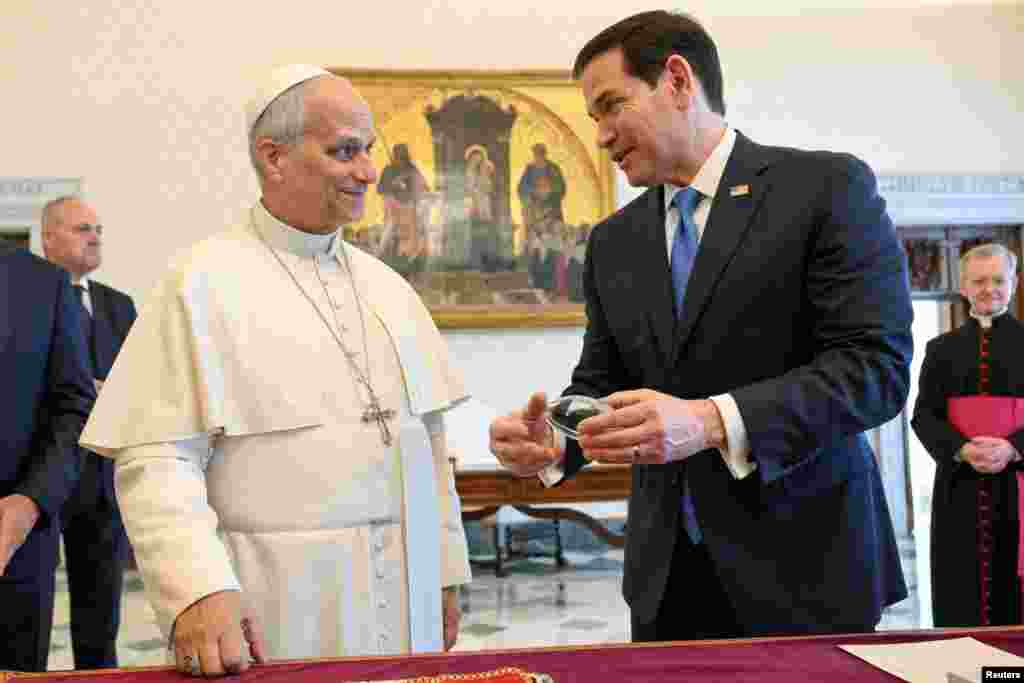 Rubio conversa con el sumo pontífice tras su reunión en el Vaticano. 