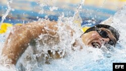 BAR429 LONDRES (REINO UNIDO) 28/07/2012.- El nadador estadounidense Ryan Lochte en acción durante la final de los 400m estilos de los Juegos Olímpicos Londres 2012, en el Centro Acuático de Londres, Reino Unido, hoy sábado 28 de julio de 2012. EFE/BARBARA