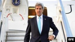 El secretario de Estado estadounidense John Kerry a su llegada a Tel Aviv, el 31 de marzo de 2014.