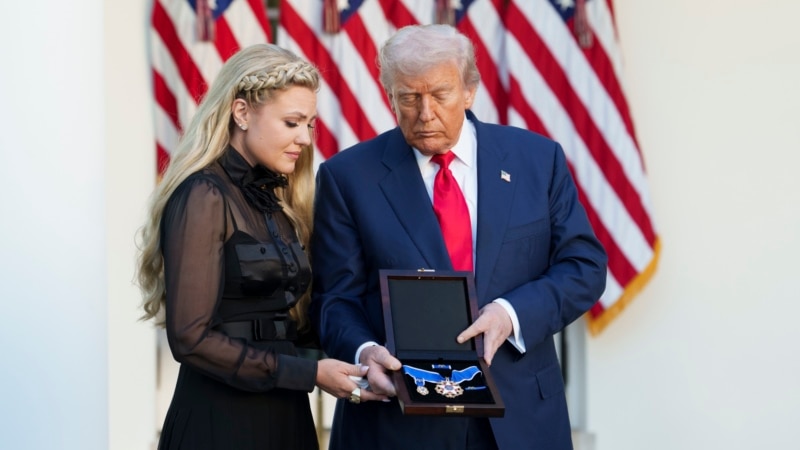 Konservativni analitik hvali sodnika, ki ga je imenoval Trump, za razkritje politične prevare; ZDA preklicale vizume šestim tujcem zaradi govora, povezanega s Charlie Kirkom