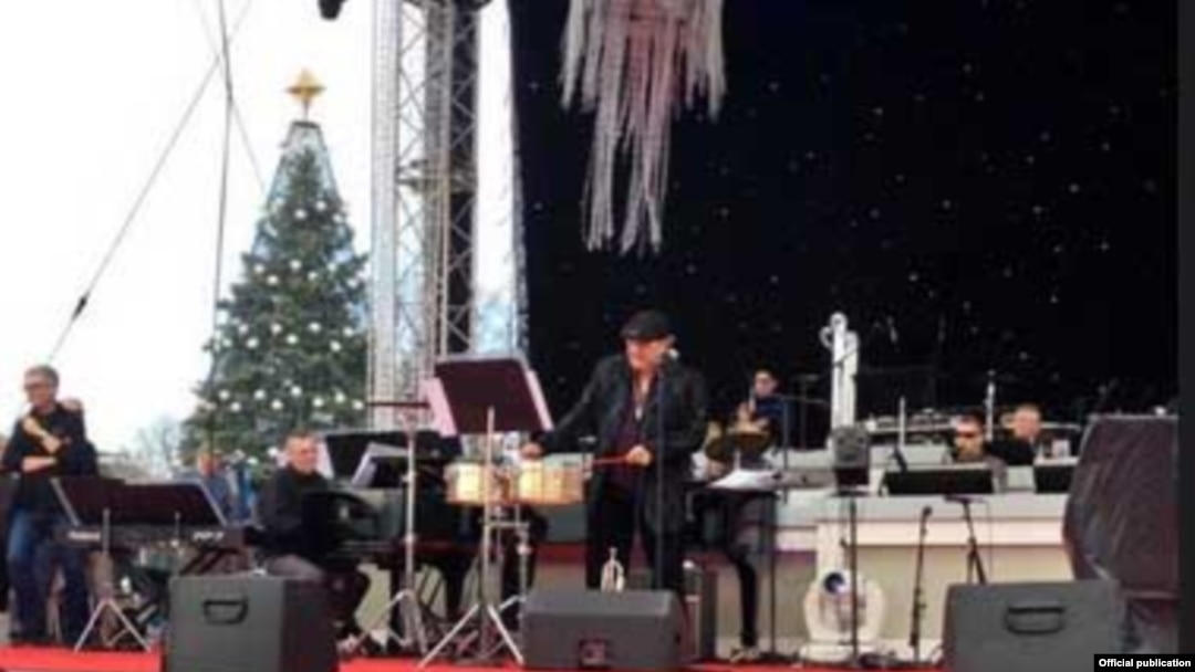 Arturo Sandoval en el ensayo de su actuación para la ceremonia del encendido del National Tree. 