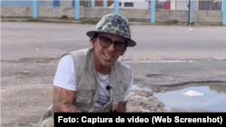 Eduardo Ceballos Pérez, el joven detrás del popular canal de sátira “Despingovery Channel”.
