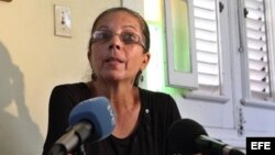 Ofelia Acevedo durante una rueda de prensa en Habana, Cuba
