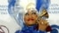 Celia Cruz cuando ganó el Grammy Latino por el mejor Álbum de Salsa en el 2002.  (Reuters/Archivo)