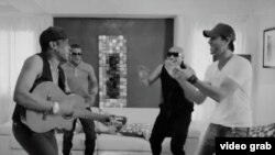 Video clip del tema "Bailando".