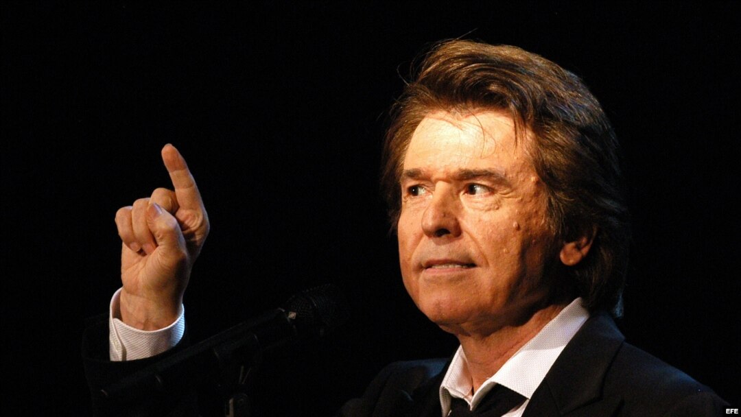 El cantante Raphael.