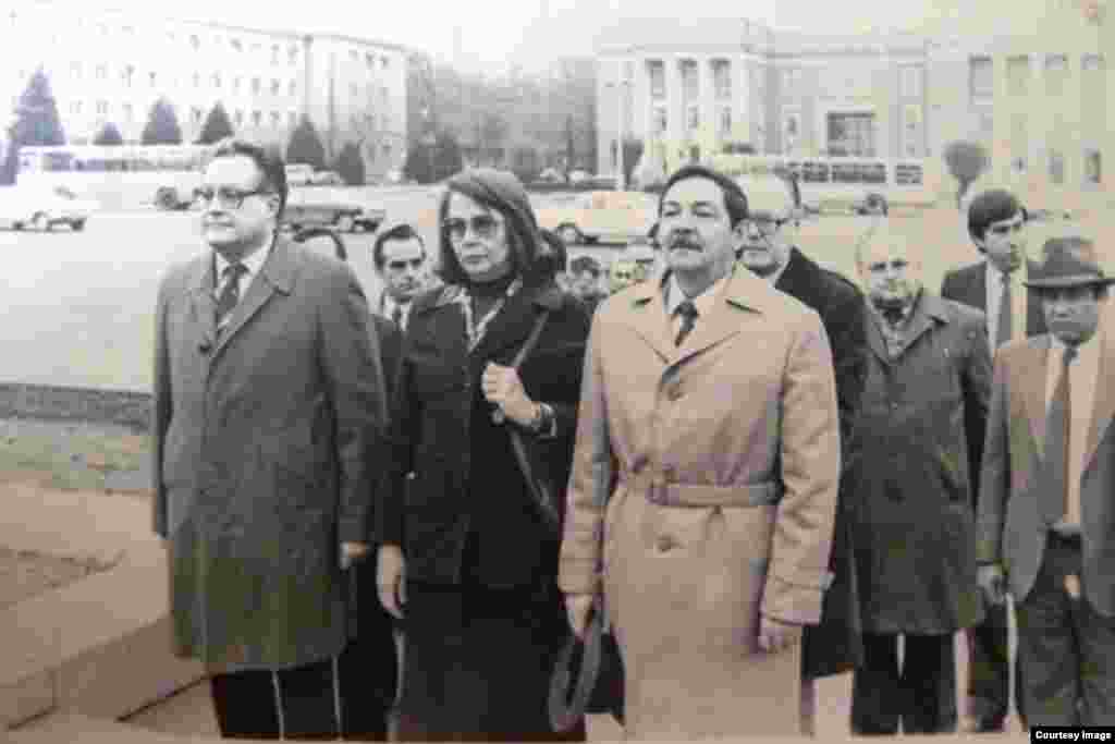 Visita Raúl Castro la ciudad de Dushambe en 1986.