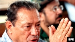  Imagen de archivo de marzo de 2001 de Manuel Marulanda, alias Tirofijo.