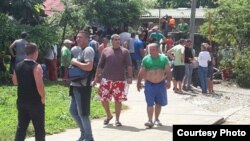 Migrantes cubanos en Puerto Obaldía en el momento pico de la crisis.