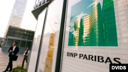 Logo del banco francés BNP Paribas.