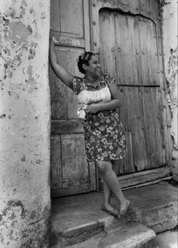 Mulata (1971), parte de la serie "El cubano se ofrece", de Iván Cañas.