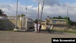 Reporta Cuba. Protesta en el VIVAC. Foto tomada de YouTube.