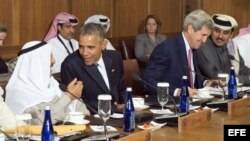 Barack Obama recibe en Camp David a dirigentes del Golfo Pérsico.
