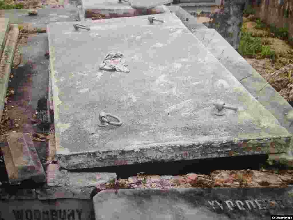 Las tumbas del cementerio de La Habana. 