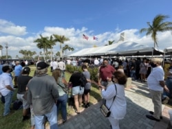 Vista general del evento en el aeropuerto de Tamiami para recordar el 60 aniversario de Bahía de Cochinos.