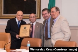 Maurice Ferré, Raúl Valdes-Fauli, Carlos Sánchez Berzaín y Carlos Alberto Montaner.