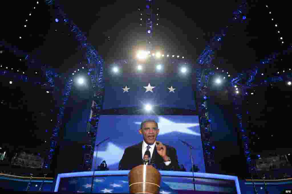  Obama expone su plataforma electoral en Charlotte. 
