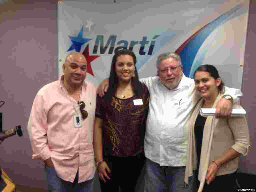 Con el doctor y babalawo José Acosta y su hija Patricia