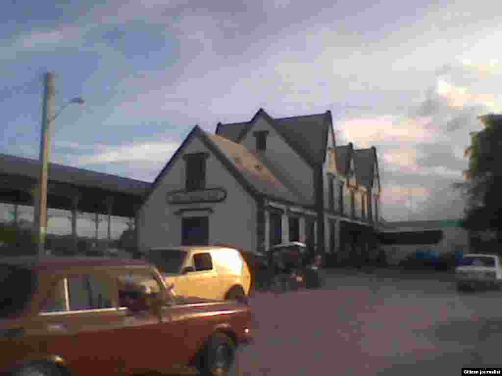 &nbsp;Yosmel Martínez en Terminal de Omnibus de Matanzas