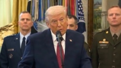 El presidente Donald Trump da a conocer la orden ejecutiva sobre el fentanilo en una declaración desde la Casa Blanca. WH