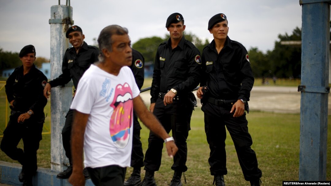 Foto Archivo. Tropas Especiales cubanas conocidas como "Boinas negras". 