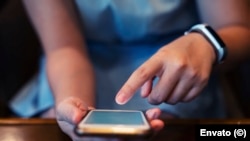 Una consecuencia grave de las restricciones impuestas al espacio digital en Cuba ha sido la "consolidación de la censura como política de estado". 