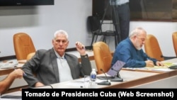 Díaz-Canel y Manuel Marrero en la última reunión del Consejo de Ministros del año 2025.