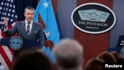 El Secretario de Guerra, Pete Hegseth, en el Pentágono.