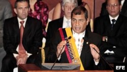 El presidente de Ecuador, Rafael Correa, ofrece un discurso en la Asamblea Nacional. 