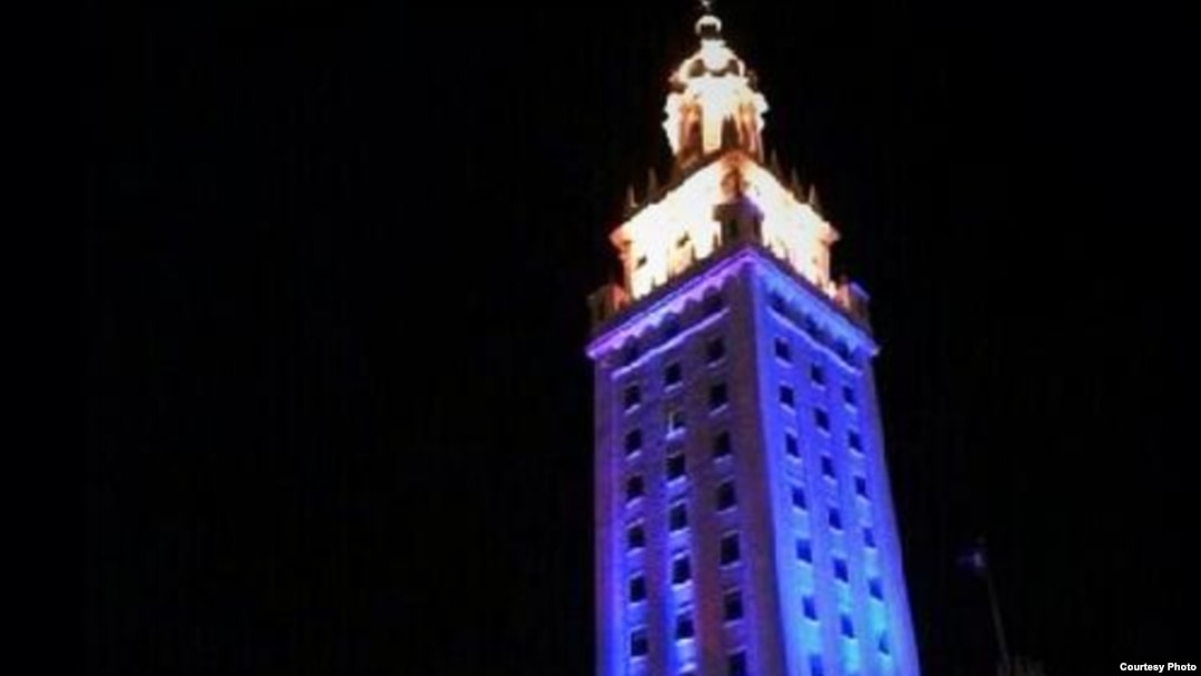 La Torre de la Libertad, símbolo de los cubanos en Miami.