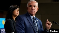 Congresista Carlos Giménez