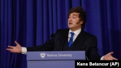 El presidente de Argentina, Javier Milei, habla en la Universidad Yeshiva el lunes 9 de marzo de 2026 en Nueva York.