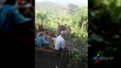 Cientos de cubanos esperan en selva colombiana para entrar a Panamá