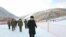 Kim Jong-un inspecciona la pista de esquí en Wonsan. 