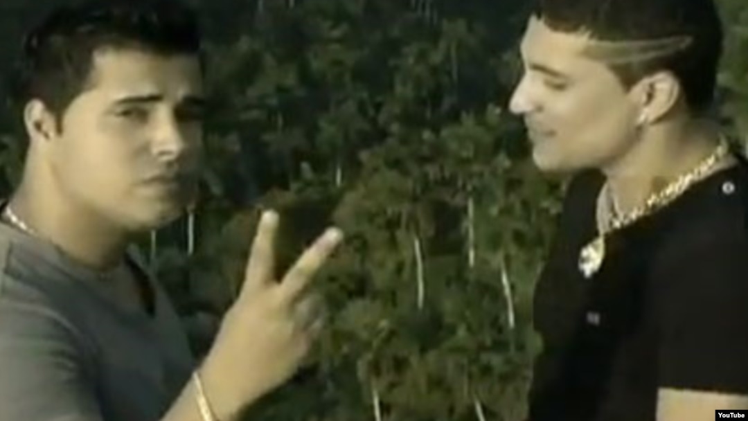 DJ Conds y Osmani García en el video Ella Es Mia