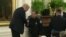 Trump invita a agentes de inmigración a la Casa Blanca