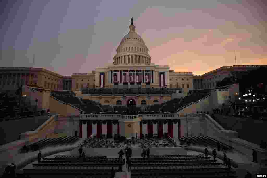 Vista del Capitolio horas antes de iniciar el histórico momento.