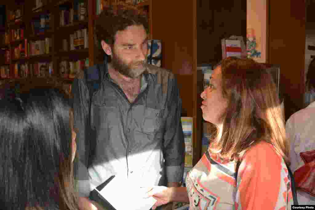 Presentación del libro Cuba in Splinters de Orlando Luis Pardo