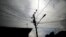 Tendido eléctrico en Guantánamo, Cuba. Foto Archivo REUTERS/Carlos Barria/File Photo