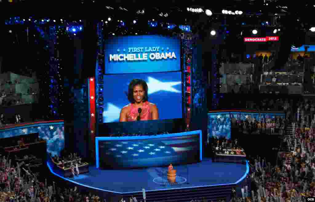 Michelle Obama habla en apoyo a Barack Obama