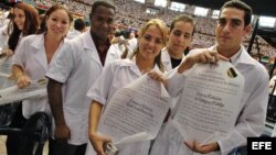 Graduación de médicos cubanos